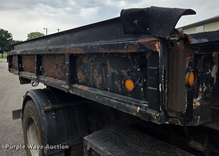 image for item EF1557 2003 Freightliner FL80 hook lift truck