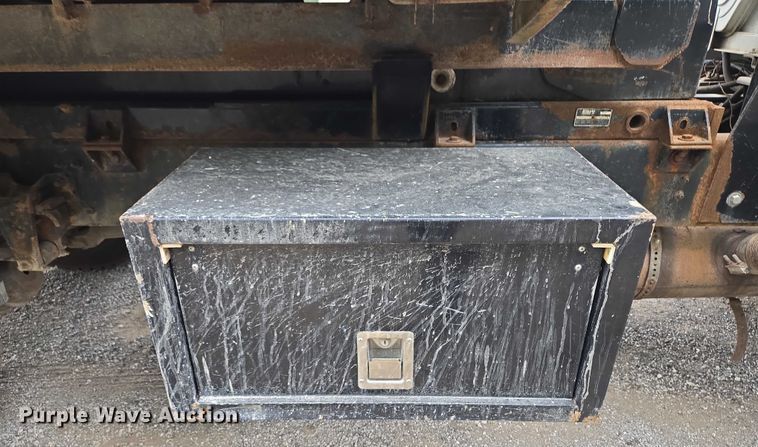 image for item EF1557 2003 Freightliner FL80 hook lift truck