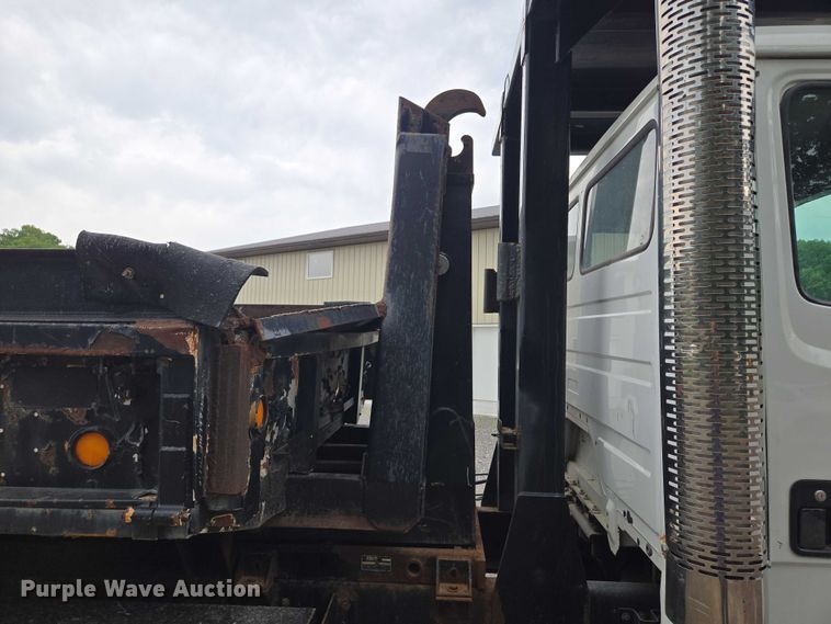 image for item EF1557 2003 Freightliner FL80 hook lift truck