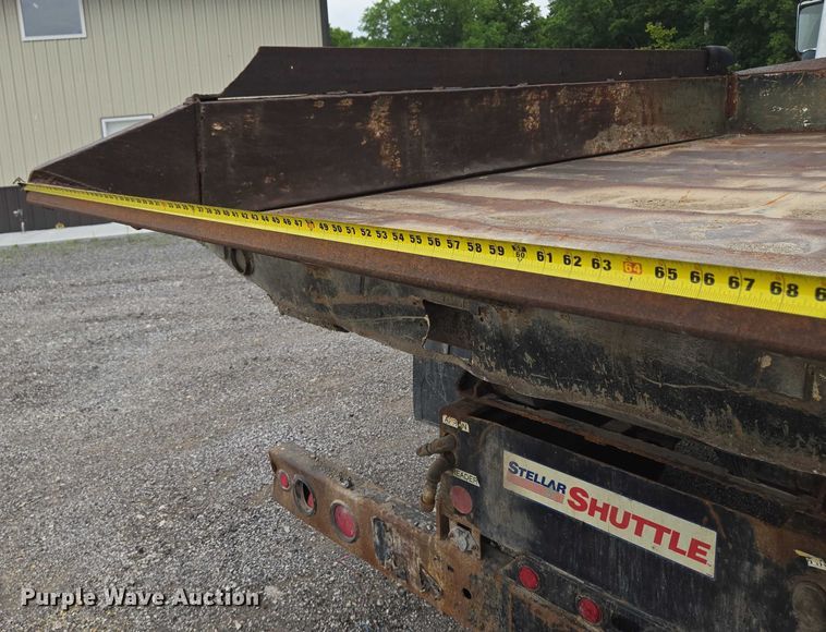 image for item EF1557 2003 Freightliner FL80 hook lift truck