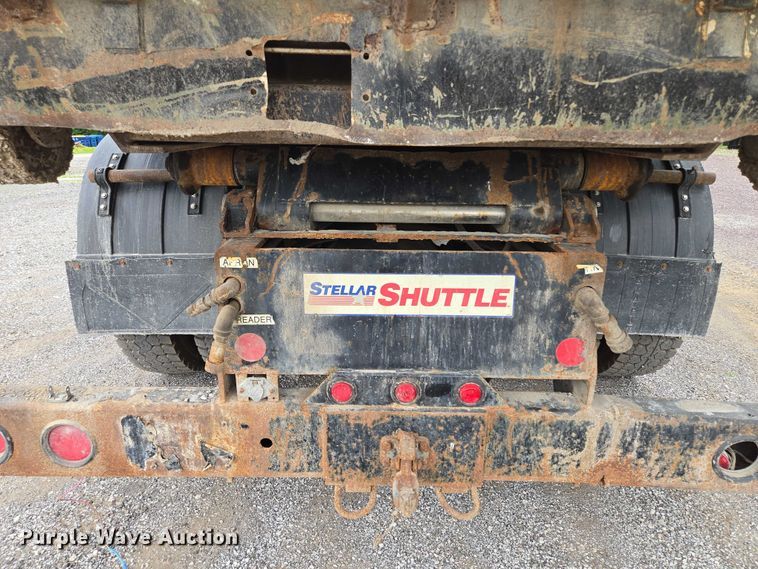 image for item EF1557 2003 Freightliner FL80 hook lift truck