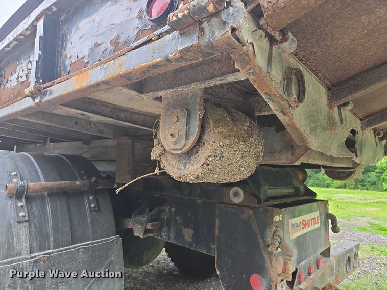 image for item EF1557 2003 Freightliner FL80 hook lift truck