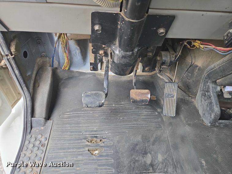 image for item EF1557 2003 Freightliner FL80 hook lift truck