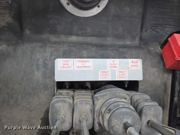 image for item EF1557 2003 Freightliner FL80 hook lift truck