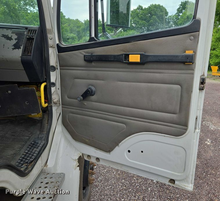 image for item EF1557 2003 Freightliner FL80 hook lift truck