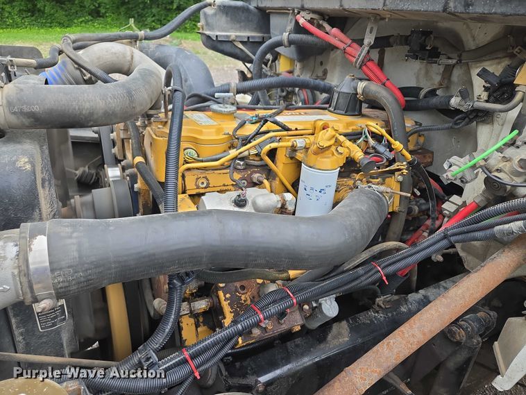 image for item EF1557 2003 Freightliner FL80 hook lift truck