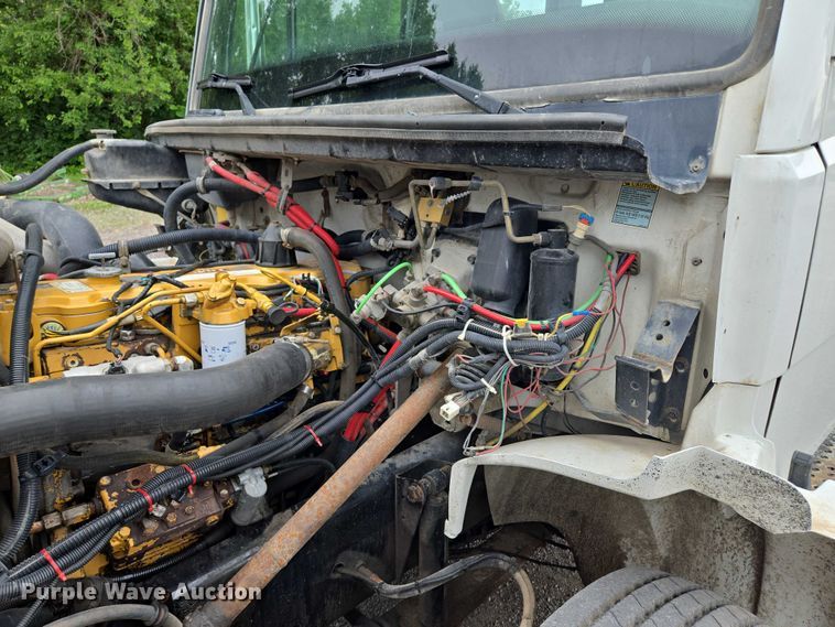 image for item EF1557 2003 Freightliner FL80 hook lift truck