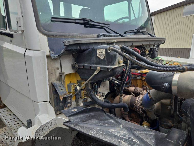 image for item EF1557 2003 Freightliner FL80 hook lift truck