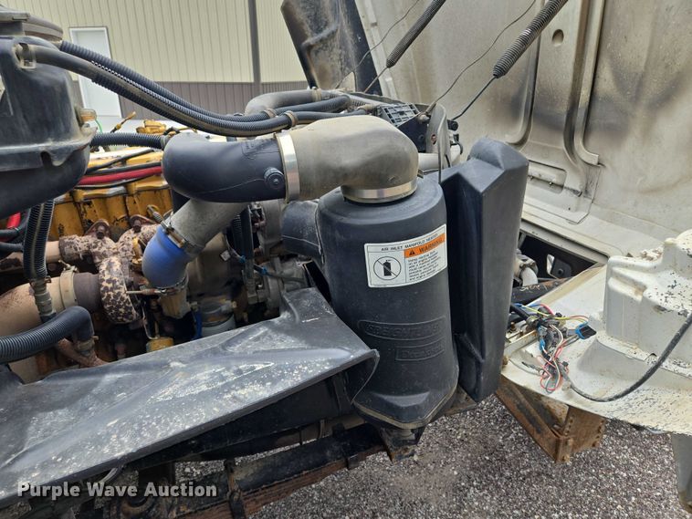 image for item EF1557 2003 Freightliner FL80 hook lift truck