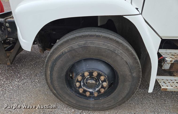 image for item EF1557 2003 Freightliner FL80 hook lift truck