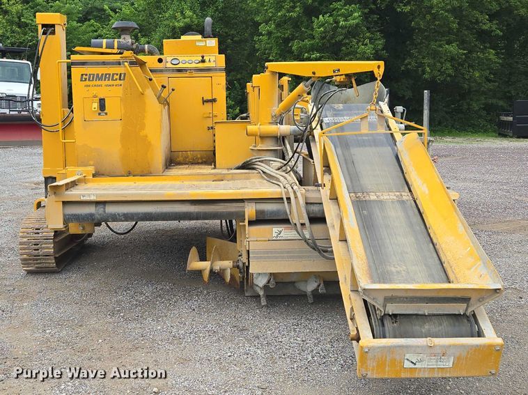 image for item EF1558 Gomaco GT-6200 slipform paver