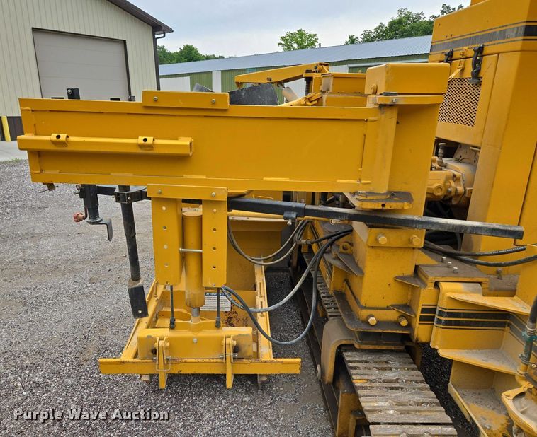 image for item EF1558 Gomaco GT-6200 slipform paver