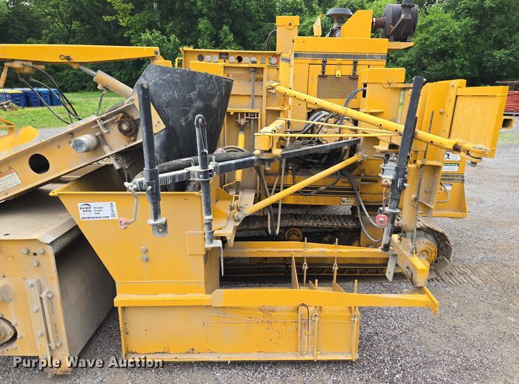 image for item EF1558 Gomaco GT-6200 slipform paver