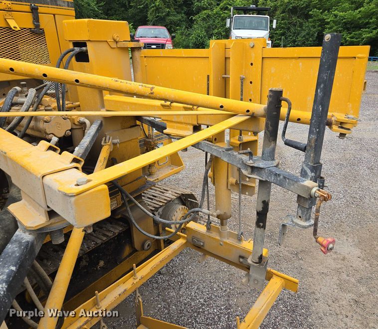 image for item EF1558 Gomaco GT-6200 slipform paver