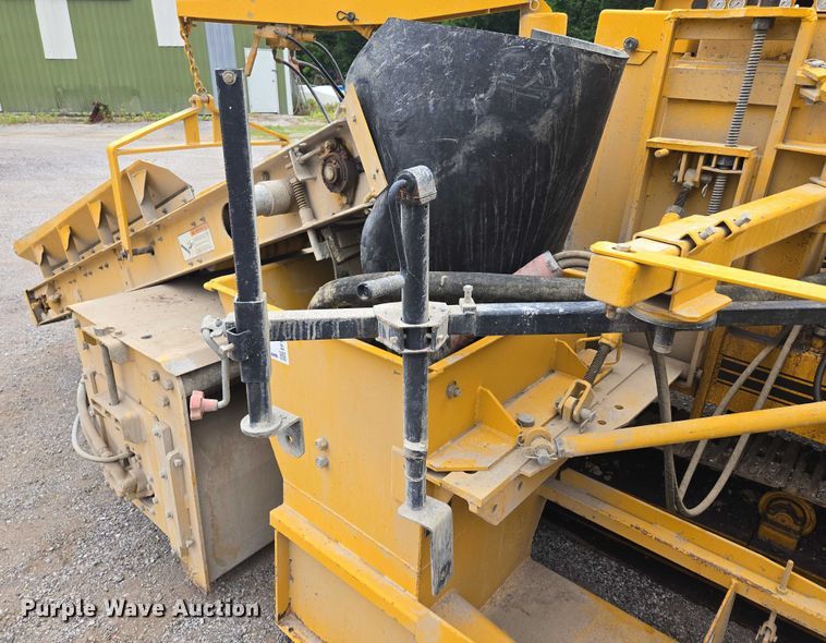 image for item EF1558 Gomaco GT-6200 slipform paver