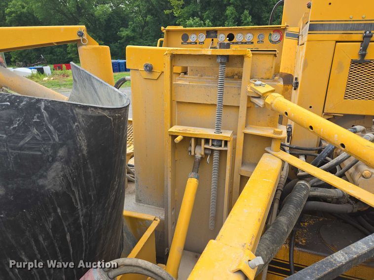 image for item EF1558 Gomaco GT-6200 slipform paver