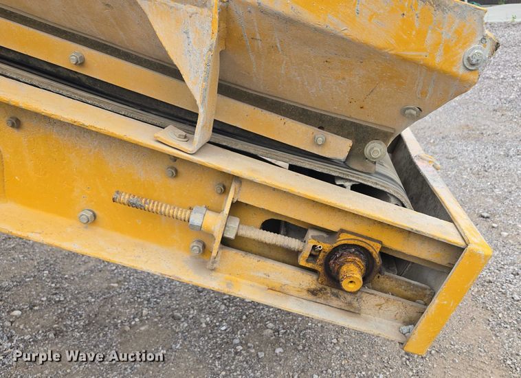 image for item EF1558 Gomaco GT-6200 slipform paver