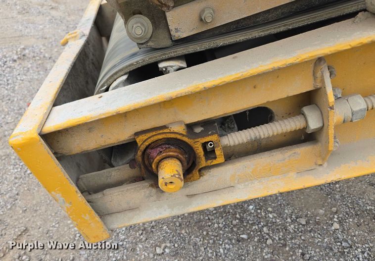 image for item EF1558 Gomaco GT-6200 slipform paver