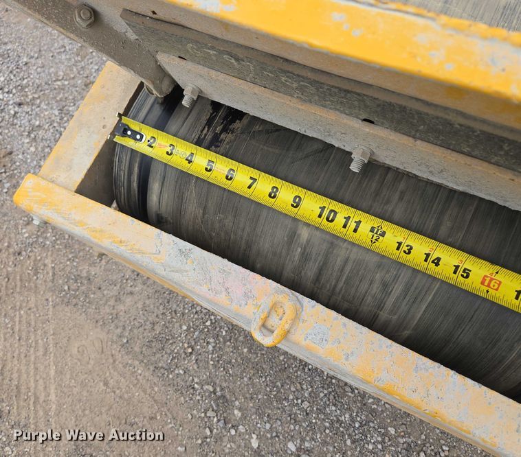 image for item EF1558 Gomaco GT-6200 slipform paver