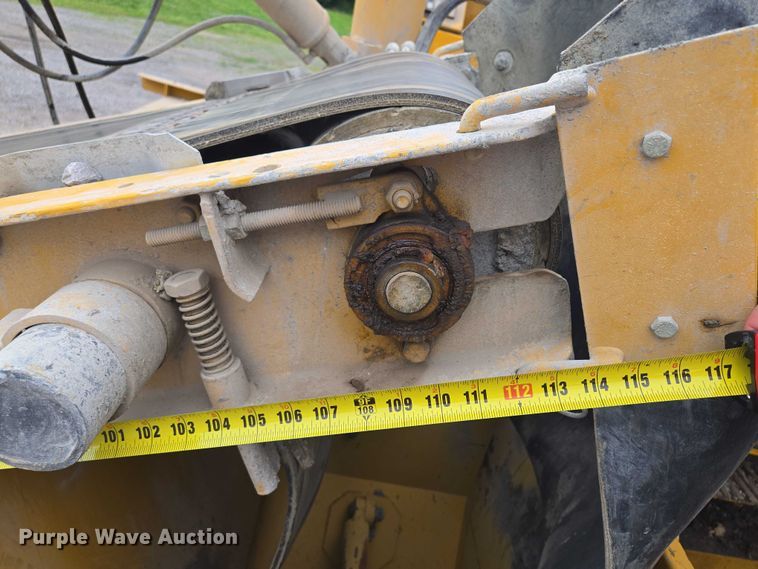 image for item EF1558 Gomaco GT-6200 slipform paver