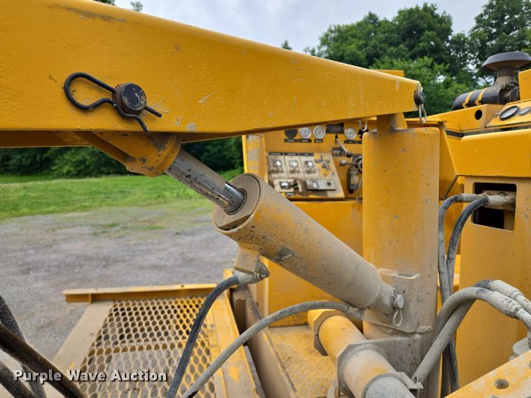 image for item EF1558 Gomaco GT-6200 slipform paver