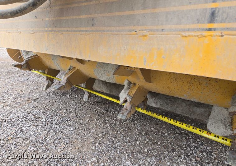 image for item EF1558 Gomaco GT-6200 slipform paver