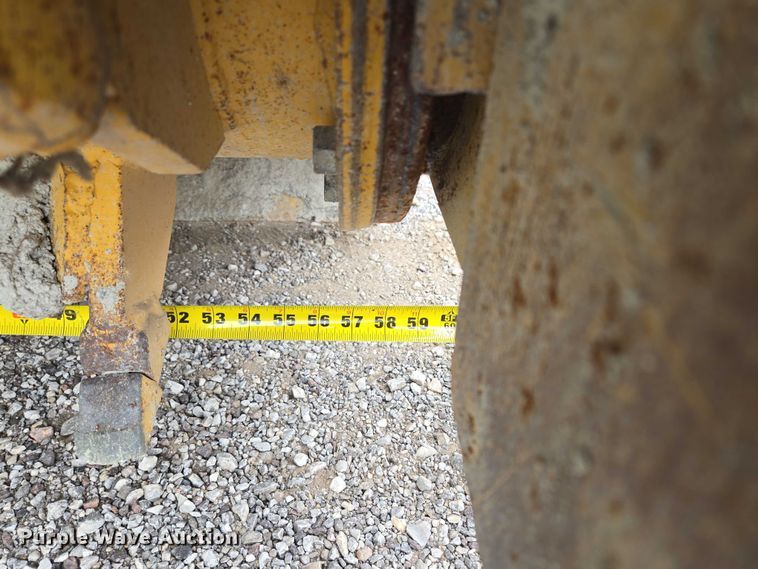 image for item EF1558 Gomaco GT-6200 slipform paver