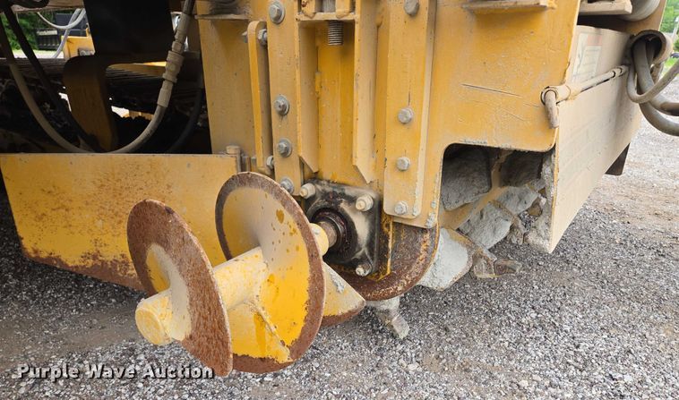 image for item EF1558 Gomaco GT-6200 slipform paver