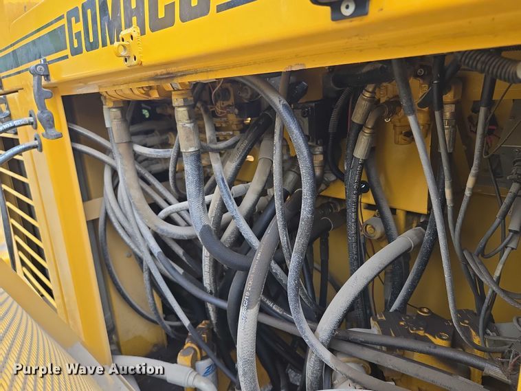 image for item EF1558 Gomaco GT-6200 slipform paver