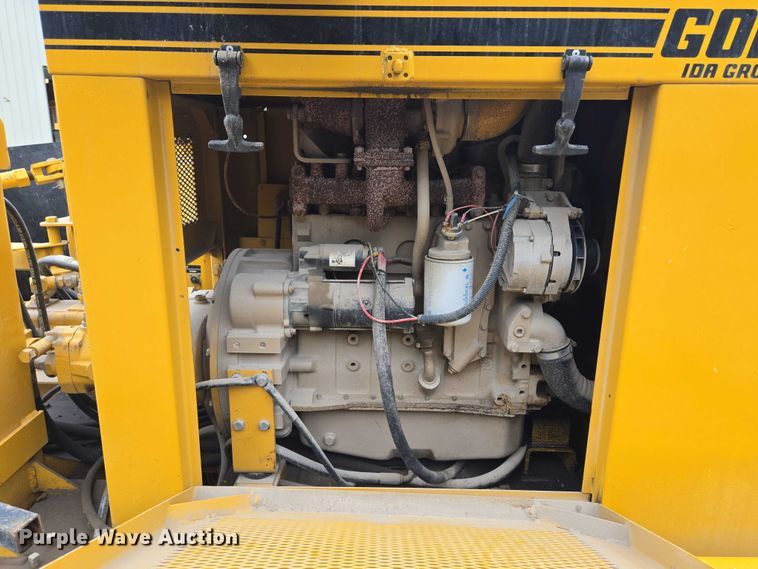 image for item EF1558 Gomaco GT-6200 slipform paver