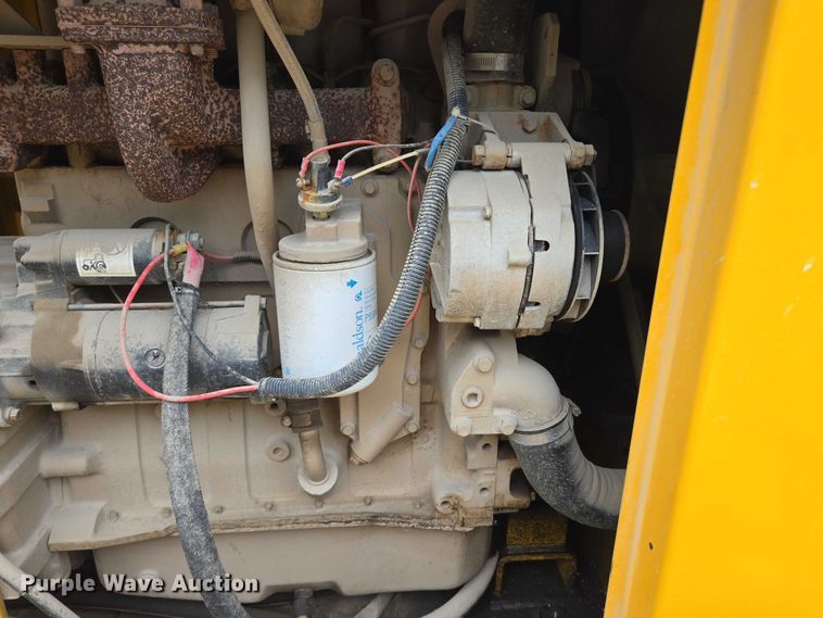 image for item EF1558 Gomaco GT-6200 slipform paver