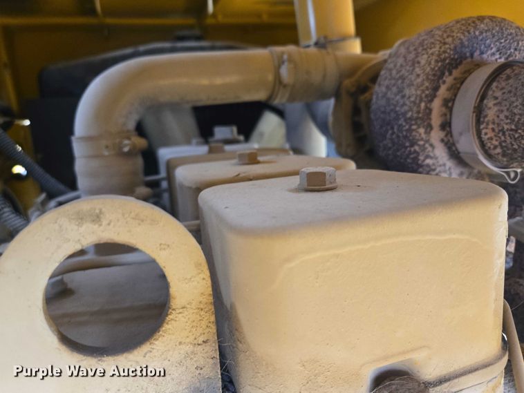 image for item EF1558 Gomaco GT-6200 slipform paver