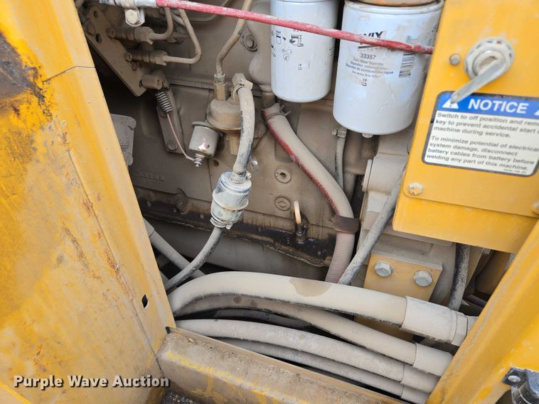 image for item EF1558 Gomaco GT-6200 slipform paver