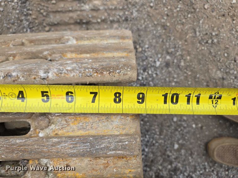 image for item EF1558 Gomaco GT-6200 slipform paver