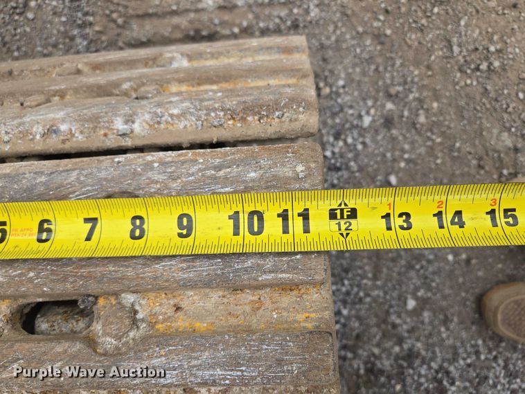 image for item EF1558 Gomaco GT-6200 slipform paver