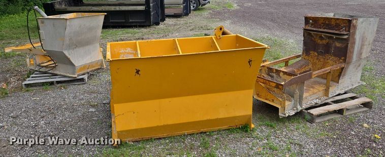 image for item EF1558 Gomaco GT-6200 slipform paver