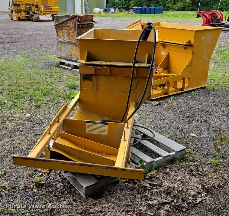 image for item EF1558 Gomaco GT-6200 slipform paver