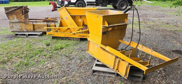 image for item EF1558 Gomaco GT-6200 slipform paver