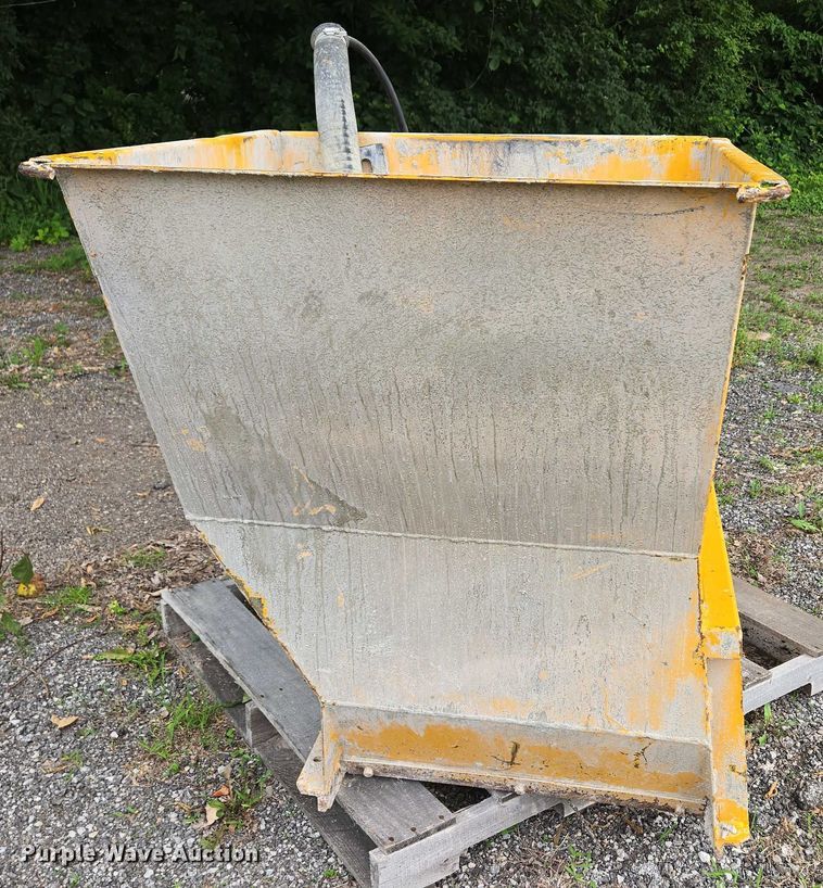 image for item EF1558 Gomaco GT-6200 slipform paver