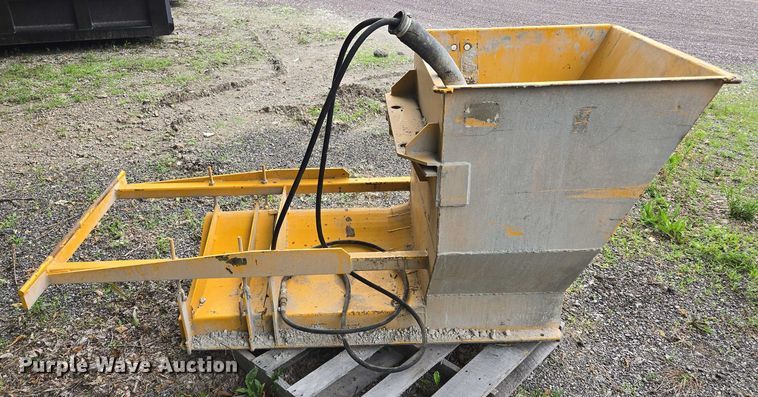 image for item EF1558 Gomaco GT-6200 slipform paver