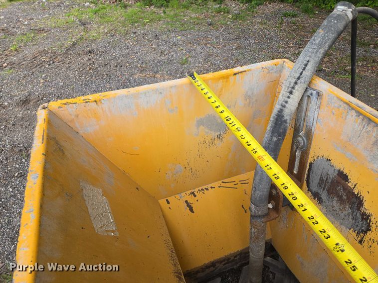 image for item EF1558 Gomaco GT-6200 slipform paver