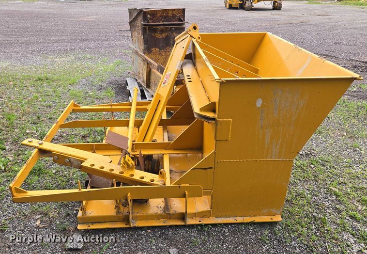 image for item EF1558 Gomaco GT-6200 slipform paver