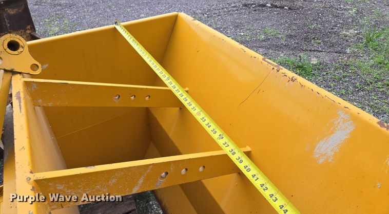 image for item EF1558 Gomaco GT-6200 slipform paver