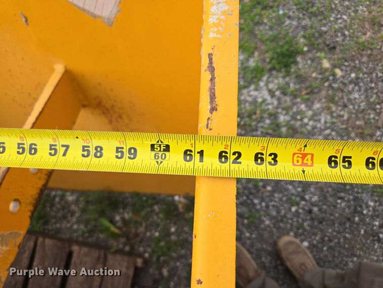 image for item EF1558 Gomaco GT-6200 slipform paver