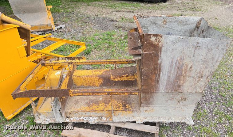 image for item EF1558 Gomaco GT-6200 slipform paver