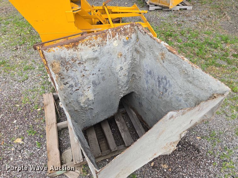 image for item EF1558 Gomaco GT-6200 slipform paver