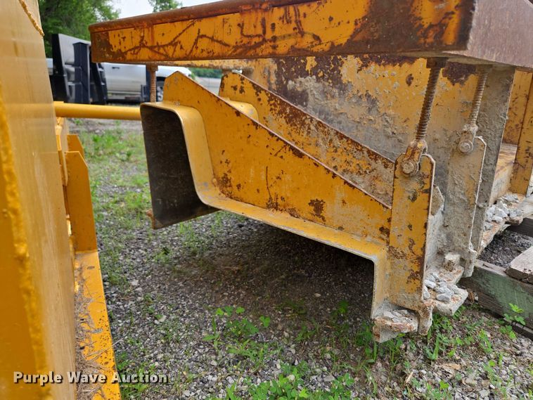 image for item EF1558 Gomaco GT-6200 slipform paver