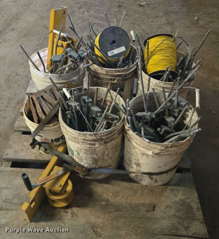 image for item EF1558 Gomaco GT-6200 slipform paver