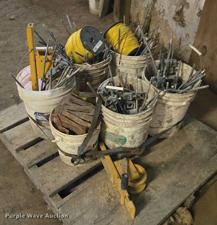 image for item EF1558 Gomaco GT-6200 slipform paver