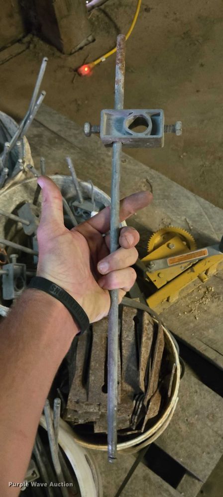 image for item EF1558 Gomaco GT-6200 slipform paver